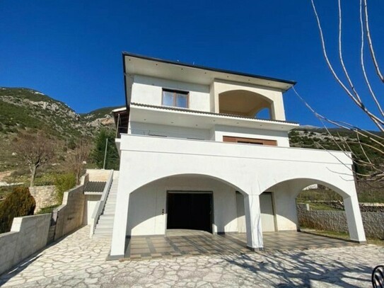 Ioannina - Villa in Ioannina (Krya) in Griechenland - top Lage!