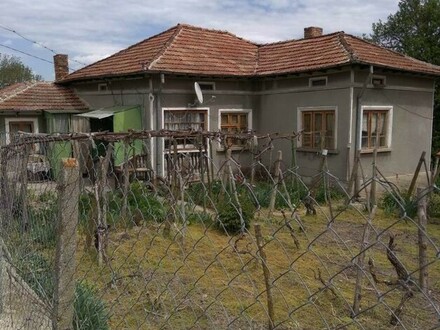 Ziten - Haus in einer ruhigen Gegend in Bulgarien
