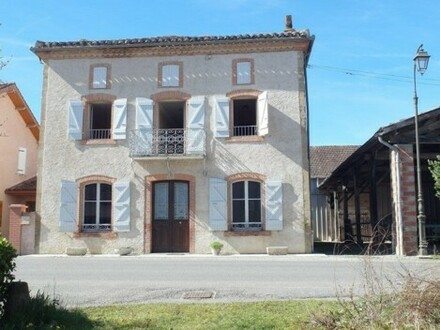 Simorre - Schönes bürgerliches Haus mit Garten in Simorre