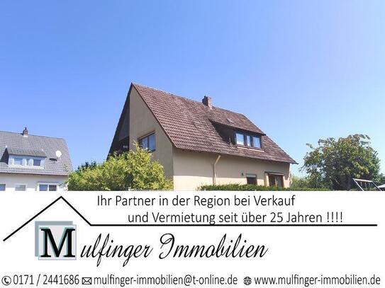 Adelsdorf OT - Einfamilienhaus mit Garagenanbau und großem Garten