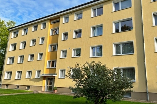 Berlin - Rudow - vermietete Wohnung modernisiertes Haus