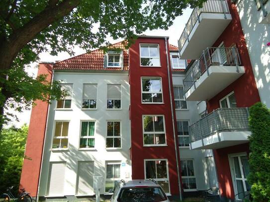 Naumburg (Saale) - Single-Wohnung mit offener Küche und Balkon