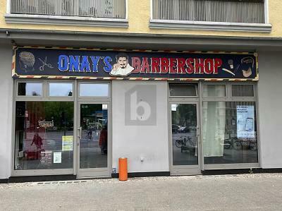 Berlin-Schöneberg - LANGJÄHRIGER BARBERSHOP SUCHT NACHFOLGER