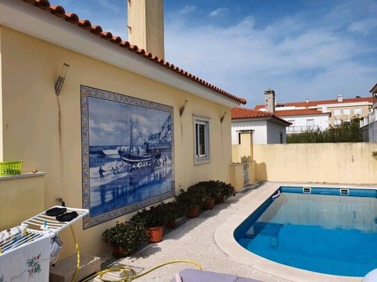 Nazaré - Einfamilienhaus in Portugal mit Pool und Meerblick