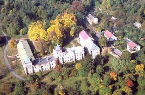 Premyslovice - Topangebot: Schloss mit riesigem Grundstück  billig