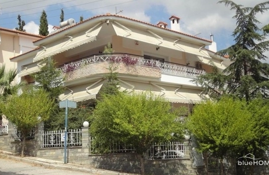 Oreokastro - Ein o. Zwei-Familien Haus in Thessaloniki