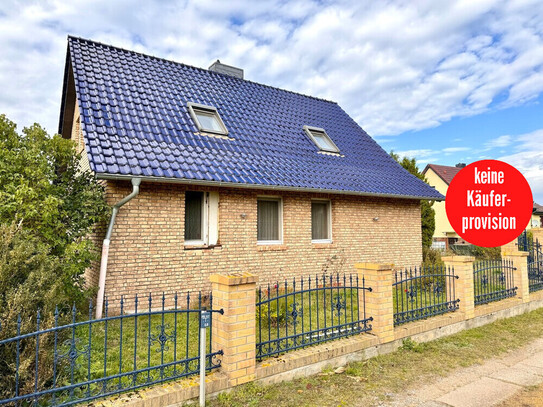 Rossow - HORN IMMOBILIEN ++ Rossow bei Löcknitz, Einfamilienhaus mit großer Garage