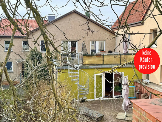 Neustrelitz - HORN IMMOBILIEN ++ Neustrelitz Haus mit zwei Wohnungen + tollem Grundstück mitten in der Innenstadt