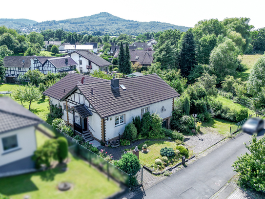 Königswinter - Einfamilienhaus mit großem Garten und vielseitigen Nutzungsmöglichkeiten *provisionsfrei*