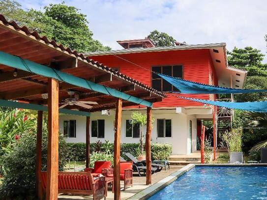 Bocas del Toro - PANAMA: Wunderschöne Bed and Breakfast Pension mit 31 m Strandfront