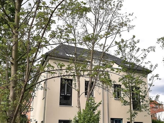 Schkeuditz - Exklusiv Doppelhaushälfte über 3 Etagen mit Terrasse und Garten
