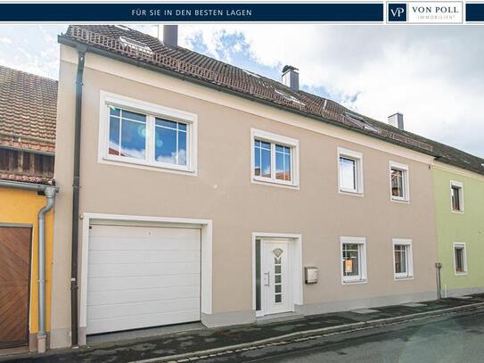 Waldmünchen - Charmantes Zweifamilienhaus mit Dachterrasse in zentrumsnaher Lage