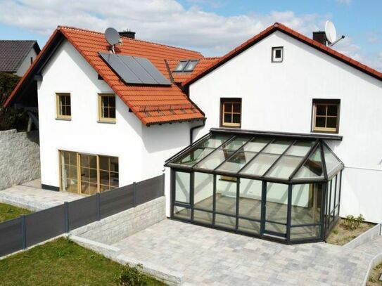 Pfeffenhausen - Provisionsfrei* Neu renoviertes Haus mit beheizbarem Wintergarten