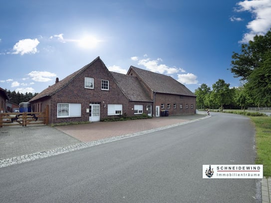 Barenburg - Sind Sie Ideenreich? 600 m² Hallenflächen + 3 Wohnungen je 60 m² + Parkflächen Garagen Carports