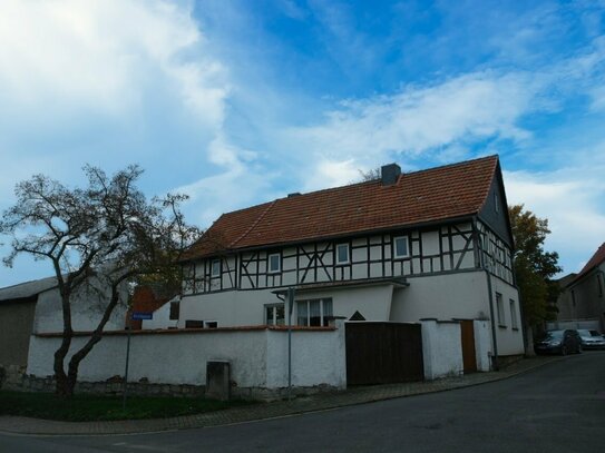 Sondershausen - Sondershausen-OT, EFH + Nebengebäuden