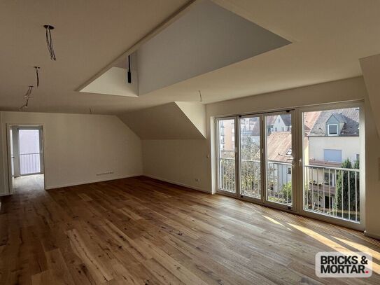 Augsburg - Erstbezug !!! 2024 fertiggestellt - sofort verfügbar- Maisonettewohnung ca. 129 m² + Garten Terrasse