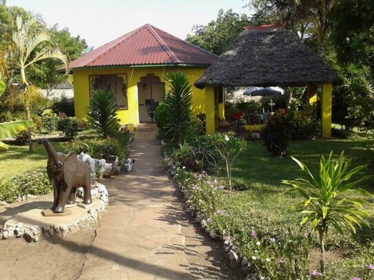 Ukunda - Cottage mit Grundstück in Kenia