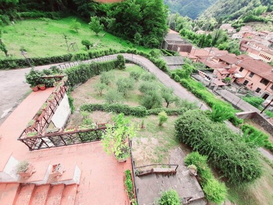 Bagni di Lucca - Villa mit grossem Umschwung und Wald