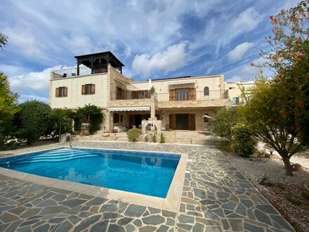 Peyia - Villa in Peyia Paphos-Zypern 310 sqm