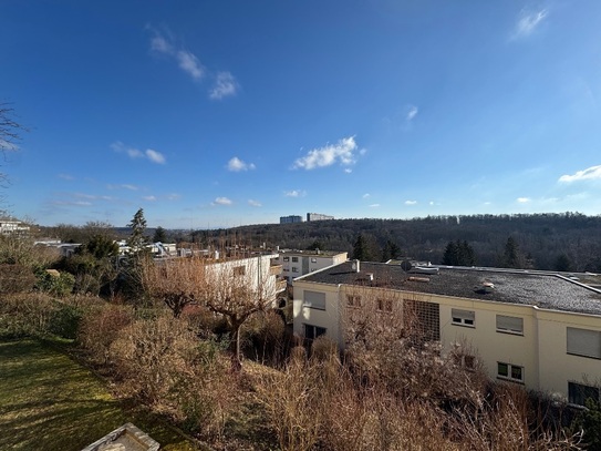 Stuttgart / Hoffeld - 3-Zi.-Wohnung in naturnaher Aussichtslage von Stuttgart-Hoffeld