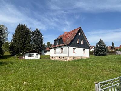 Schleusingen - ZWEIFAMILIENHAUS - TOP LAGE MIT GARTEN UND GARAGE