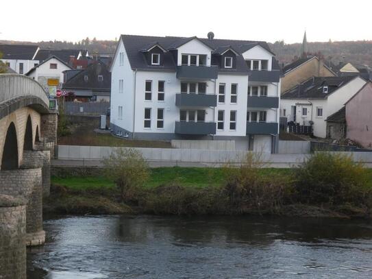 Langsur - Modernes Wohnen mit herrlichem Blick auf die Sauer in Langsur - Nähe Wasserbillig