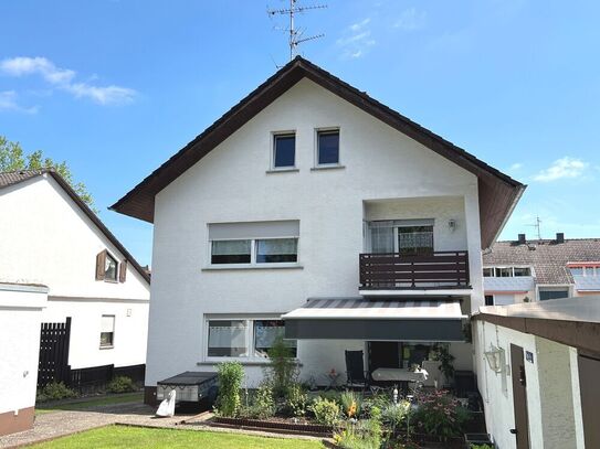 Rödermark - Charmantes Zweifamilienhaus mit idyllischem Garten in ruhiger Lage von Rödermark-Waldacker!