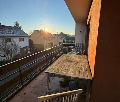 Hofheim - Hofheim: Zum Sofortbezug!! Modernisierte 3-Zimmerwohnung in wunderbarer Ruhelage