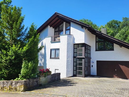 Forchheim - Großzügiges Architektenhaus mit Einliegerwohnung in Toplage von Forchheim !