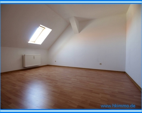 Sanierte Wohnung im DG mit Balkon in Köthen !
