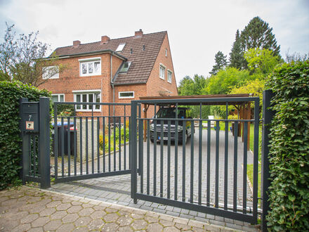 Charmante renovierte DHH mit großzügigem Garten in traumhafter Lage von Volksdorf
