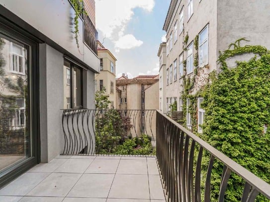 ZWEITBEZUG-Wundervolle Dachgeschosswohnung in Neubau