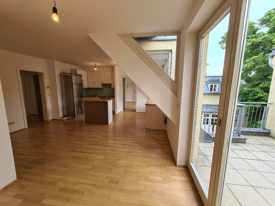 Traumhafte 3-Zimmer-Maisonettewohnung mit 2 Terrassen und Galerie im 6. Bezirk!