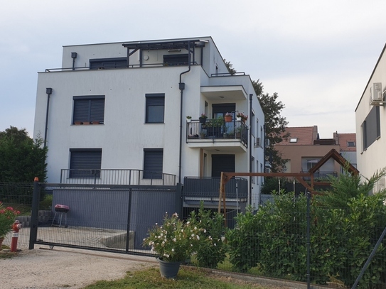 Neue Wohnung in ruhiger Stadtrandlage