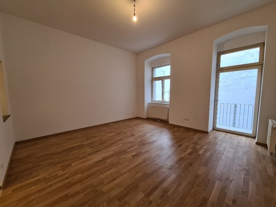 Traumhafte 2-Zimmer-Wohnung mit Balkon im Alliiertenviertel