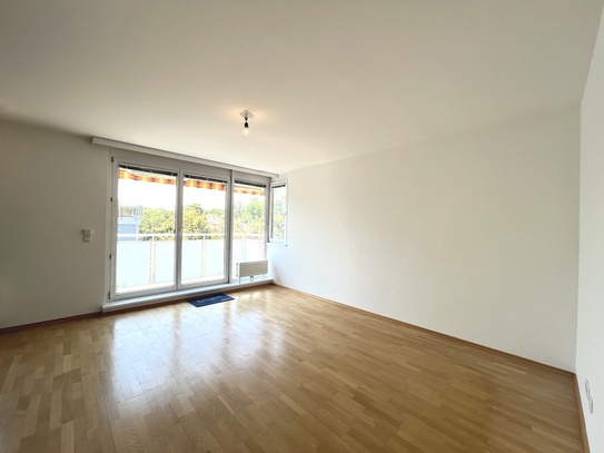 Ruhige und helle 2-Zimmer-Wohnung mit Balkon!