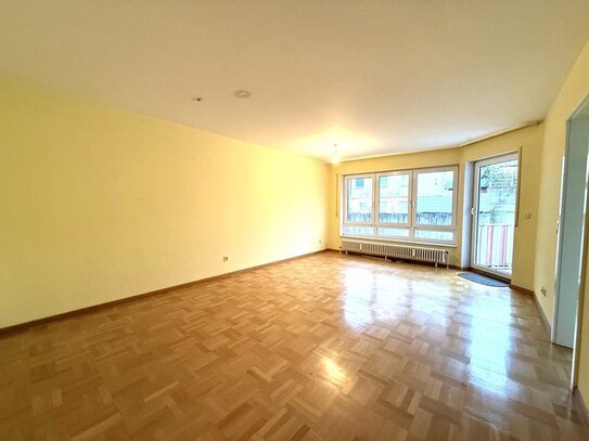 New renovated 4 room apartment in Böblingen with balcony in walking distance to Panzer Kaserne