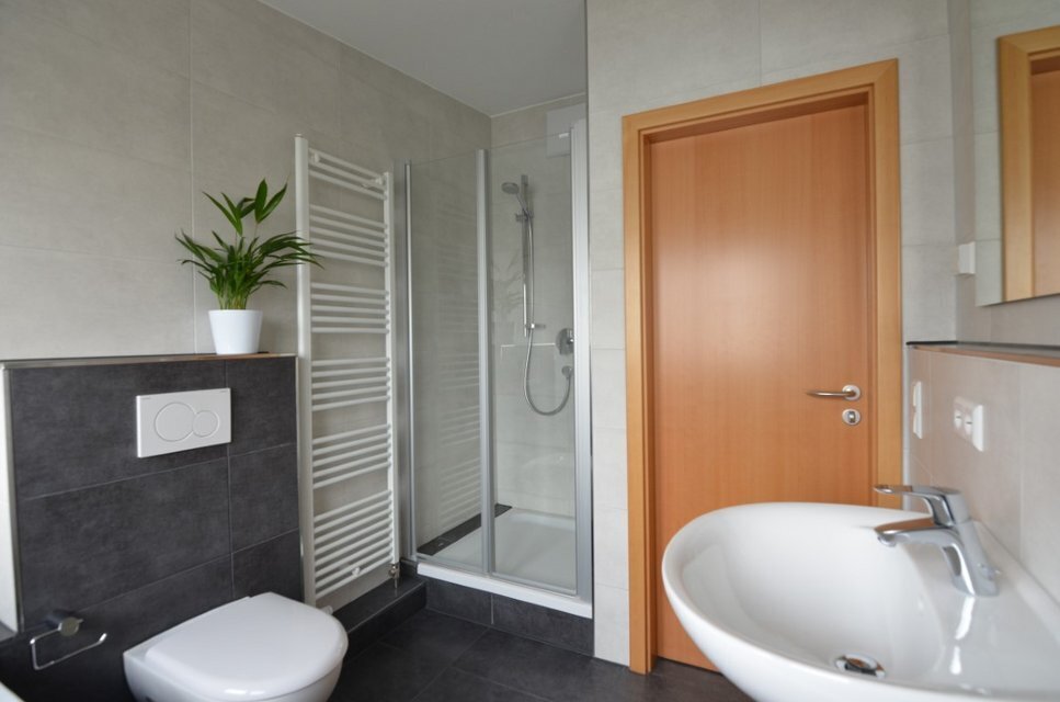 Beautiful 2 BR-Penthouse. Large terrace. 15 min. Patch, Panzer