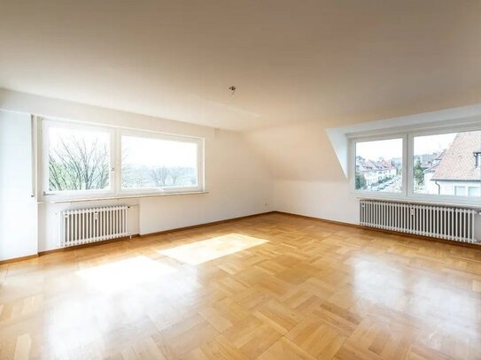 ***Chic 3.5 room apartment in a quiet semi-elevation location with panoramic views***