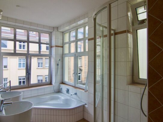 Furnished Maisonette 4th and 5th floor in a historic monument Downtown Stuttgart (no elevator)