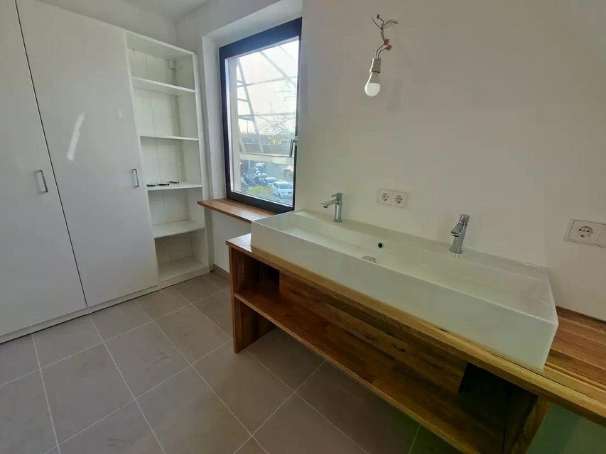 Semi-detached house with 5 rooms and 130 m² in Leinfelden-Echterdingen