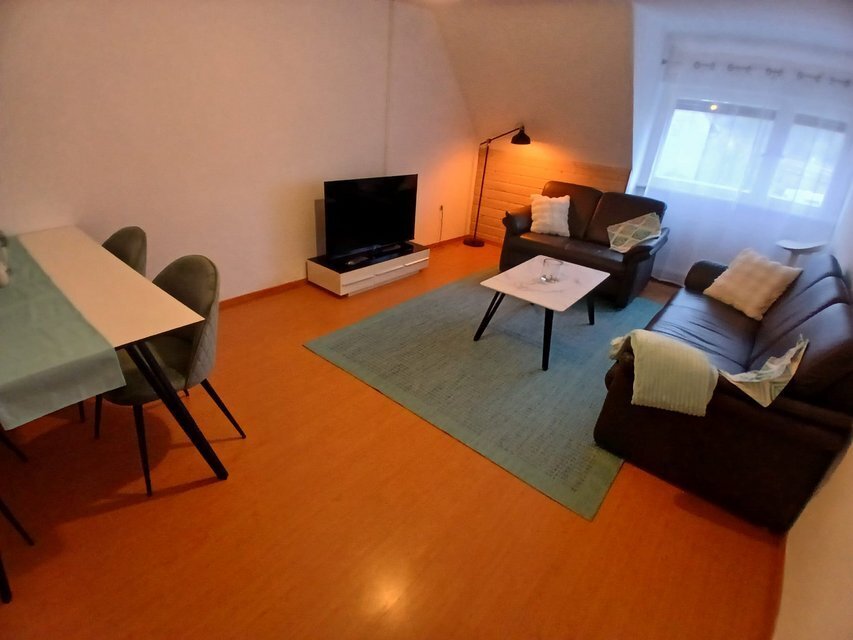 Very nice, bright 3-room apartment in a central location in Stuttgart-Rohr