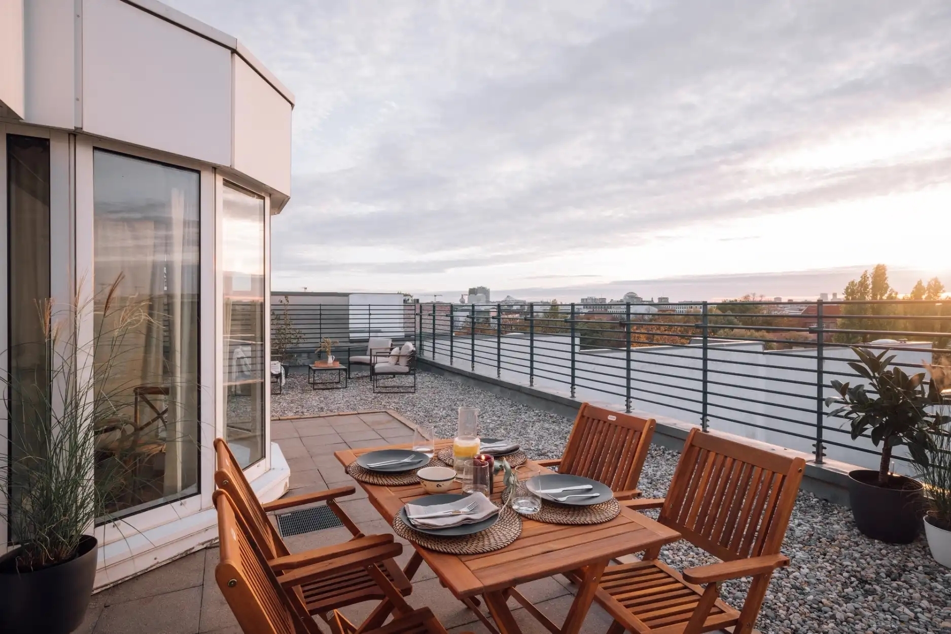 2 Zimmer möblierte und neurenovierte Mietwohnung in Berlin-Mitte! - Foto 1