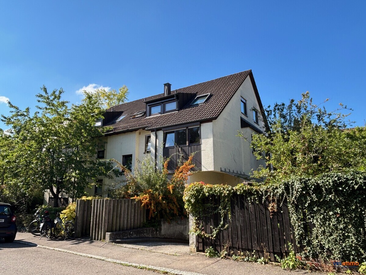 Zentrumsnah und ruhig gelegene 3-Zimmer-Wohnung, mit Garage und sofort frei