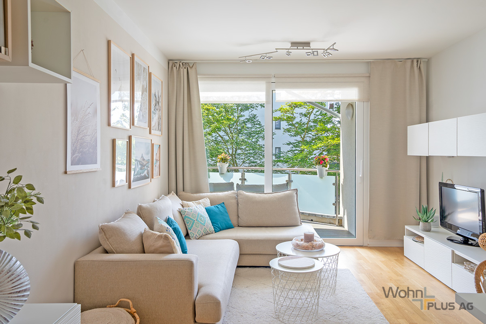 Wohnen mit Stil in Düsseldorf Golzheim. 3 Zimmer Wohnung mit Einbauküche, TG und Balkon