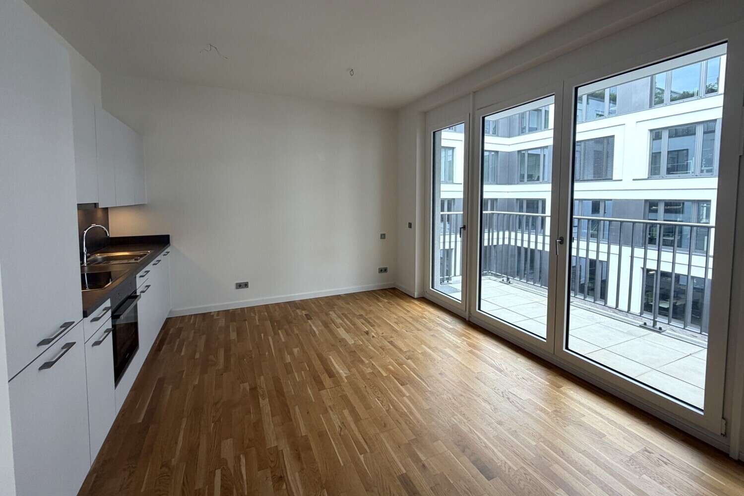 1-Zimmer-Wohnung mit Einbauküche und Balkon - Foto 1