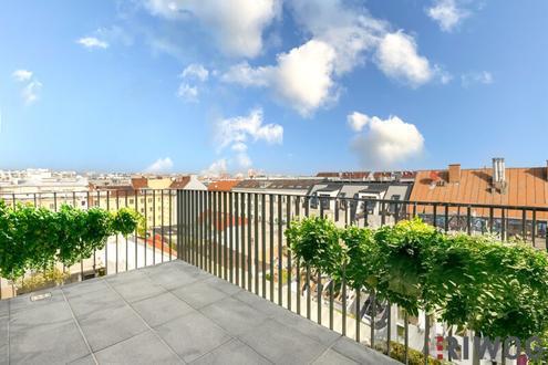 ERSTBEZUG MIT FERNBLICK | Dachgeschoss mit ca. 10 m² INNENHOF-BALKON/TERRASSE | TG-Stellplatz optional | Nachhaltiges W…