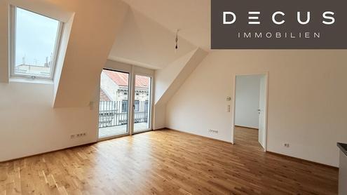 / 2 ZIMMER / U-BAHN NÄHE / BALKON / DACHGESCHOSS / MODERNE AUSSTATTUNG