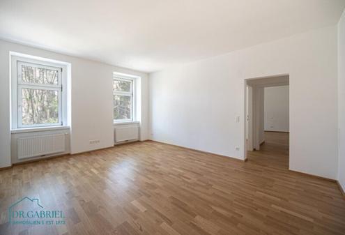 3-Zimmer Altbau - ERSTBEZUG NACH GENERALSANIERUNG