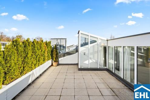 Großzügige Dachgeschoßwohnung mit Terrasse in Top-Lage!